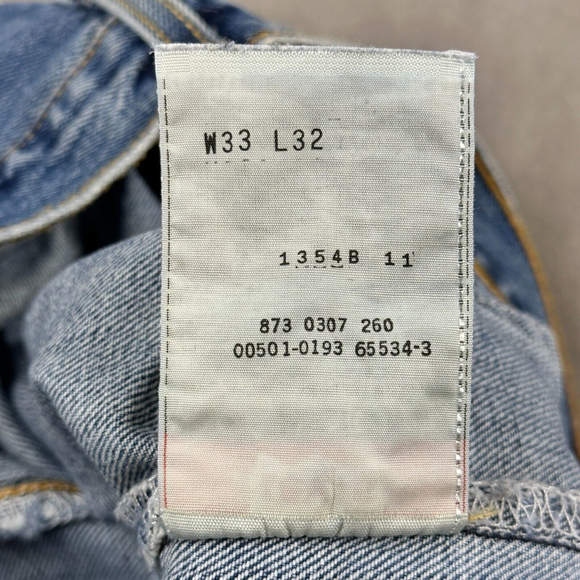 LEVIS 501 Jeans Classic Fit Straight Leg MENS Size 32x33 - Picture 8 of 9